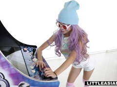 Asiatique, Tir de sperme, Queue, En levrette, Hard, Interracial, Petite femme, Adolescente