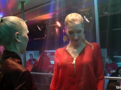 Pijpbeurt, Groep, Hardcore, Moeder die ik wil neuken, Naakt, Feest, Kut duiken, Tiener