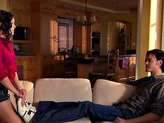 Lieveling, Bruinharig, Beroemdheid, Softcore pornografie, Tieten likken