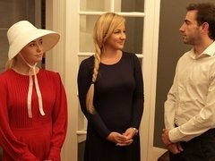 Gros seins, Blonde, Sucer une bite, En levrette, Léchez, Rasée, Adolescente, Plan cul à trois