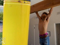 18 ans, Amateur, Gros seins, Blonde, Sucer une bite, Grossier, Muscle, Seins naturels