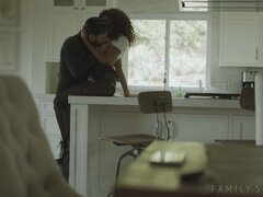 Американки, Ботинки, Измена, Дрочка ногами, Затыкание рта, Кожа, Жесткий секс, Тату