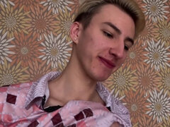 Anal, Gros cul, Grosse bite, Bisexuelle, Petit ami, Tir de sperme, Le plan cul à quatre, Monstre