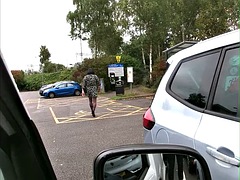 Большие сиськи, Британки, Эксгибиционист, Каблуки, Белье, На природе, На публике, Трансы