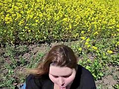 Wohlbeleibte schöne frauen, Grosser schwanz, Grosse titten, Blasen, Spermaladung, Im freien, Pov, Titten