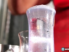 フェラチオ, エロ熟女, 口内発射, イく瞬間, 異人種間, 熟年, 淫乱熟女, パーティ