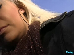 Blondine, Blasen, Spermaladung, Schwanz, Hundestellung, Im freien, Pov, Öffentlich