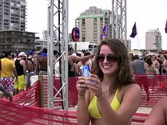 Leie, Strand, Blondine, Braunhaarige, Interrassisch, Party, Öffentlich, Jungendliche (18+)