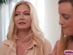 Blonde, Brunette brune, Poilue, Hard, Hd, Lesbienne, Seins naturels, Jouets