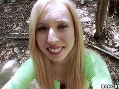 Rubia, Mamada, Corridas, Polla, Corridas faciales, Interracial, Monstruo, Tetas naturales