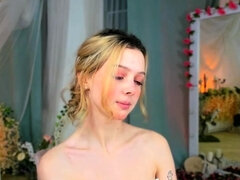 Amateur Blonde Teen Plays Solo with Toy Webcam Porn