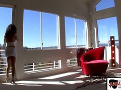 Grosser arsch, Grosse titten, Blasen, Braunhaarige, Hd, Lingerie, Milf, Im freien