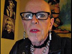 JOANNE SLAM - BALD IS BEAUTIFUL !!!