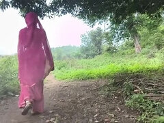 Jungle Mein Apni Biwi Ko Chodte Hue – Desi Bhabhi Ka Romantic Blowjob (Xtremee)