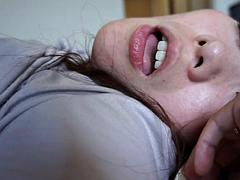 Aziatisch, Grote mammen, Pijpbeurt, Bedriegen, Sperma, Rijpe lesbienne, Moeder die ik wil neuken, Vrouw