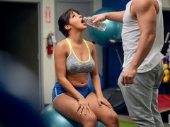 Culo, Tetas grandes, Morena, Estilo perrito, Gimnasio, Pajear, Espía, Estriptis