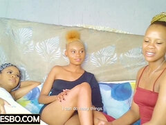 黒人, 黒人, 指いじり, 自家製, レズビアン, なめる, 小柄, 三人