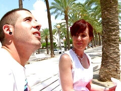 Strand, Grosser arsch, Blasen, Pummelig, Hundestellung, Milf, Im freien, Rotschopf