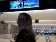 Любители, Блондинки, Эксгибиционист, На природе, От первого лица, Киски, Тощие, Сиськи