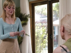 Threesome with two MILFs and a slutty stepdaughter