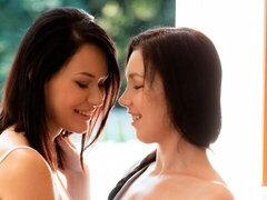 Culo, Morena, Penetracion con dedos, Besar, Lesbiana, Lamidas, Estriptis, Adolescente
