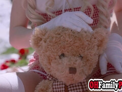 18 jaar, Grote lul, Pijpbeurt, Diep in de keel, Masturbatie, Klein, Ruw, Tiener