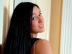 Минет, Брюнетки, Дилдо, Пальцем, Мастурбация, Натуральные сиськи, Тощие, Соло