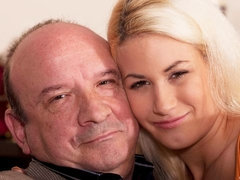 Cul, Blonde, Sucer une bite, En levrette, Français, Hard, Embrassement, Adolescente