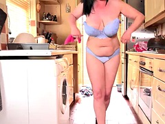 Anal, Morena, Pajear, Maduro, Madres para coger, Mamá, Adolescente, Tetas