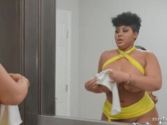 Cali the Hothead, Frankie Fettuccini, and Simone Richards: Risqué Roomie Rumble Part 1 / 31.05.2022