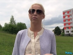 Leie, Arsch, Blondine, Blasen, Hundestellung, Im freien, Pov, Öffentlich