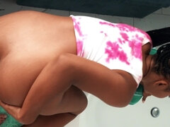 Jenna Foxx rides an old prick after giving head