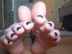 Perfect feet, cute girls feet, teen feet