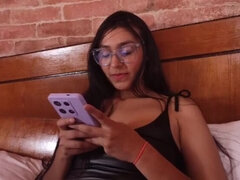 Anal, Baby sitter, Sucer une bite, Mignonne, Famille, Fille latino, Douleur, Adolescente