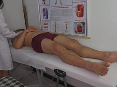 Leie, Grosser arsch, Blasen, Braunhaarige, Arzt, Handjob, Latina, Krankenschwester