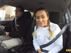 素人, デカパイ, フェラチオ, 車, 手コキする, アウトドア, コキ, オッパイの