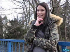 Blasen, Auto, Hundestellung, Handjob, Im freien, Pov, Öffentlich, Muschi