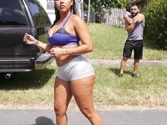 お尻, デカ尻, デカパイ, 中出し, バック, キス, 淫乱熟女, タトゥー