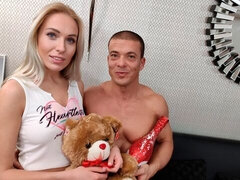Blonde, Sucer une bite, Petit ami, En levrette, Masturbation, Rasée, Adolescente, Jouets