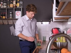 Фетиш, Пальцем, Фут фетиш, Поцелуи, На кухне, Лизание, Душ, Сосущие