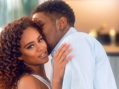 Arsch, Schwarz, Blasen, Braunhaarige, Hundestellung, Schwarz, Jungendliche (18+), Titten