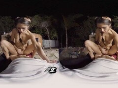 Virtual reality sex adventure with Princess Leia (Star Wars Spoof)