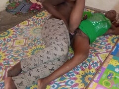 デカ尻, 浮気者, 服従, 手コキする, インド人, 日本人, 熟年, 母