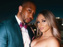 Verga grande, Tetas grandes, Rubia, Mamada, Estilo perrito, Enorme, Interracial, Madres para coger