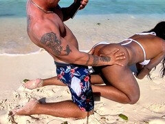 In den arsch, Aus dem arsch in den mund, Grosser arsch, Grosser schwanz, Brasilien, Besamung, Schwarz, Klaffend