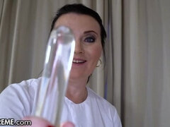 18 jaar, Seksspeelgoed, Omie, Hd, Lesbisch, Likken, Moeder die ik wil neuken, Tiener