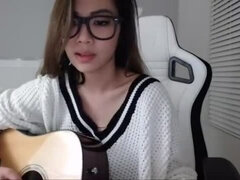 Convincing Erotic To Masturbate Onto Cam