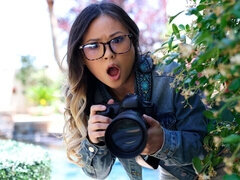 Amateur, Embrassement, Lesbienne, Masturbation, Rasée, Dénudage, Adolescente, Mariage