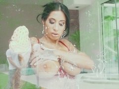 Pijpbeurt, Sperma shot, Hardcore, Latijnse vrouw, Spuiten, Tatoeage, Uniformpje, Vrouw