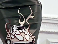 Знаменитости, Мастурбация